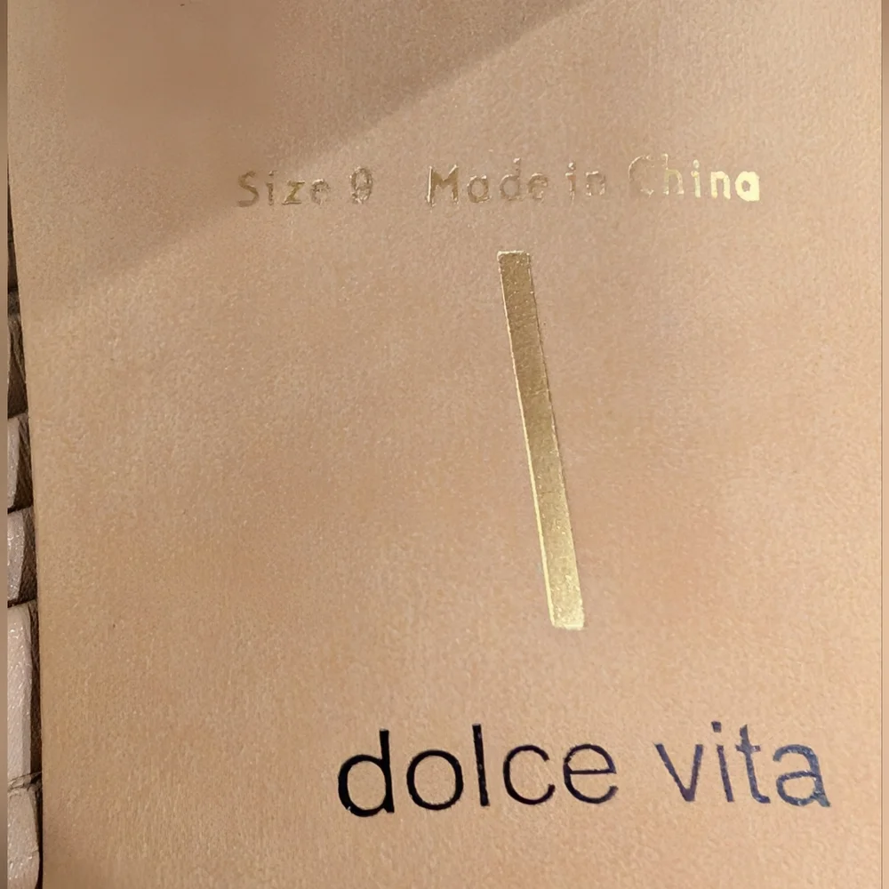 Dolce Vita Pilton Twisted Straps Heeled Cameo Sandals - Picture 9 of 13